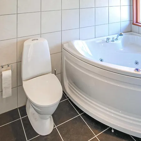 別荘 3 Bedroom Beautiful In