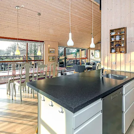 3 Bedroom Beautiful In ノーポ