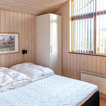 3 Bedroom Beautiful In 別荘 *